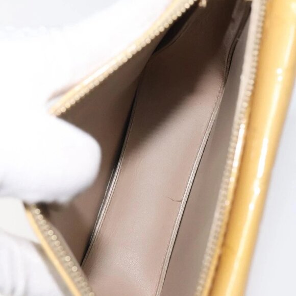 Share LOUIS VUITTON Monogram Vernis Motto Accessory Pouch Beige - Picture 9 of 16